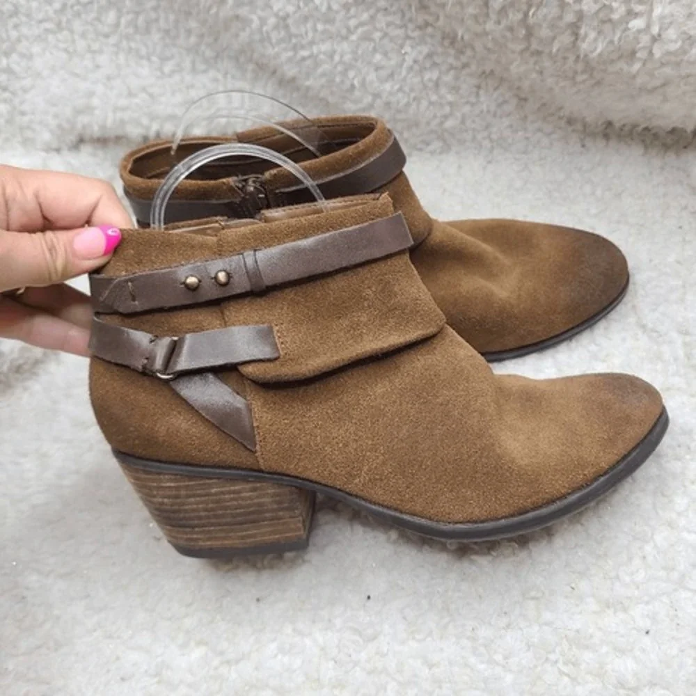 Clarks Briwn Suede Western Inspired Ankle Boots sz‎ 9.5